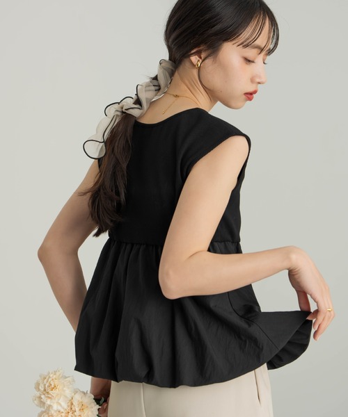 hinari(ヒナリ)の「フレンチスリーブバルーントップス(Tシャツ/カットソー・レディース・ブラック/アイボリー/ホワイト×ブラック・FREE)」の1枚目の写真