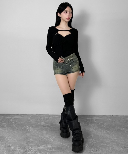 FOLLOWIN(フォロウィン)の「太ベルトスタッズデザインデニムショートパンツ(デニムパンツ・レディース・ブルー/ブラック・SMALL/MEDIUM/LARGE)」の20枚目の写真