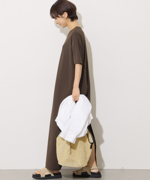 JOURNAL STANDARD relume（ジャーナルスタンダード　レリューム）の「カットジャージーハーフスリーブワンピース（ワンピース・レディース・ブラック/ブラウン・FREE）」の7枚目の写真