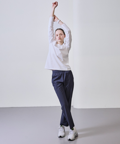 BASIC HOUSE（ベーシックハウス）の「レディース スーパー ストレッチ スパン バンディング ストレートパンツ ダークグレー（スウェットパンツ・レディース・ダークグレー・26inch/28inch/30inch/32inch）」の2枚目の写真