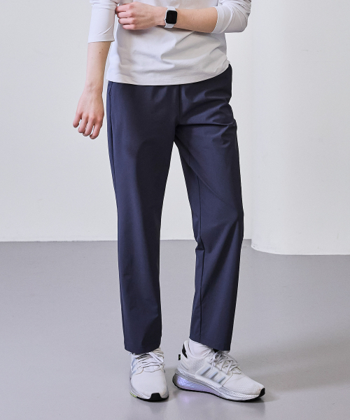 BASIC HOUSE（ベーシックハウス）の「レディース スーパー ストレッチ スパン バンディング ストレートパンツ ダークグレー（スウェットパンツ・レディース・ダークグレー・26inch/28inch/30inch/32inch）」の8枚目の写真