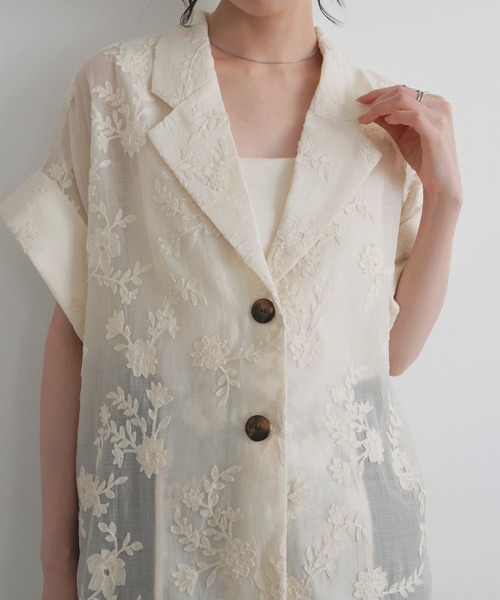 LIAN(リアン)の「フラワーエンブロイダリーハーフジャケット(テーラードジャケット・レディース・ブラック/アイボリー・FREE)」の8枚目の写真