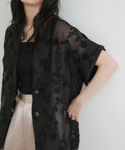 LIAN(リアン)の「フラワーエンブロイダリーハーフジャケット(テーラードジャケット・レディース・ブラック/アイボリー・FREE)」の16枚目の写真