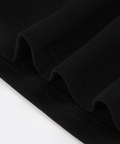 .KOM(ドットコム)の「A'GEM/9 × .kom 『.KOM/ドットケーオーエム』ジップポケットポロトップス(シャツ/ブラウス・レディース・ホワイト/ブラック・FREE)」の19枚目の写真