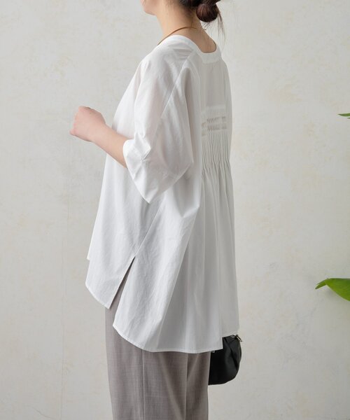Jena espace merveilleux（ジェナ　エスパスメルヴェイユ）の「バックピンタックシャツ（シャツ/ブラウス・レディース・サックスブルー/オフホワイト/ネイビー・FREE）」の7枚目の写真