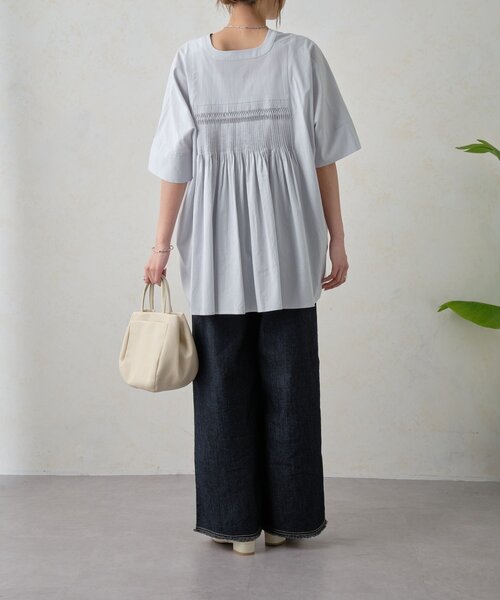 Jena espace merveilleux（ジェナ　エスパスメルヴェイユ）の「バックピンタックシャツ（シャツ/ブラウス・レディース・サックスブルー/オフホワイト/ネイビー・FREE）」の16枚目の写真