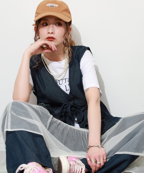 atONE(アットワン)の「エアリーデニムフリルティアードベスト(ベスト・レディース・ネイビー/ワンウォッシュ・LL~3L/4L~5L/M~L)」の15枚目の写真