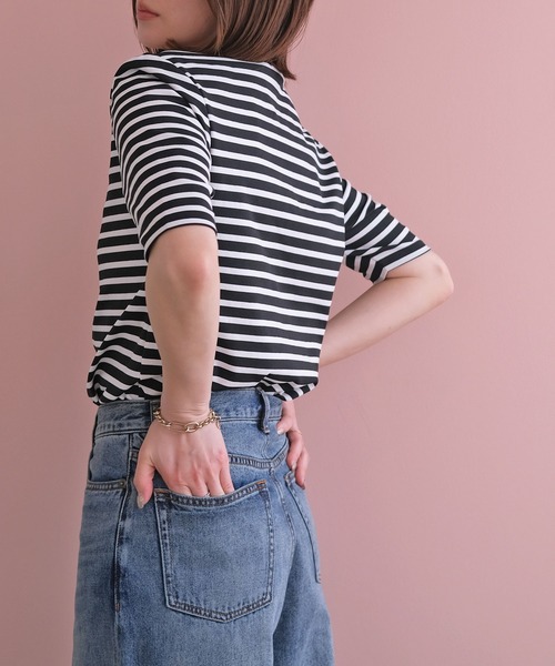 AKTE(アクテ)の「ショルダーパッドクルーネックTシャツ(Tシャツ/カットソー・レディース・ホワイト×ブラック/ブラック・FREE)」の20枚目の写真