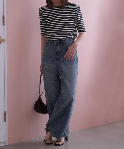 AKTE(アクテ)の「ショルダーパッドクルーネックTシャツ(Tシャツ/カットソー・レディース・ホワイト×ブラック/ブラック・FREE)」の21枚目の写真