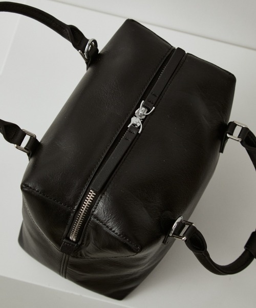 arholiday.standard(エーアールホリデースタンダード)の「2way real leather cube mini boston bag / 2wayリアルレザーキューブミニボストン(ボストンバッグ・レディース・ブラック/ブラウン・FREE)」の8枚目の写真