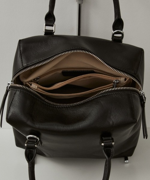 arholiday.standard(エーアールホリデースタンダード)の「2way real leather cube mini boston bag / 2wayリアルレザーキューブミニボストン(ボストンバッグ・レディース・ブラック/ブラウン・FREE)」の5枚目の写真