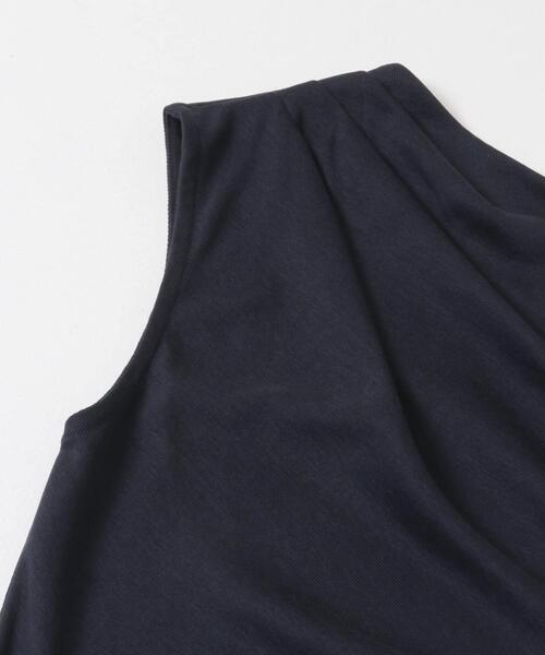 URBAN RESEARCH ROSSO WOMEN(アーバンリサーチ ロッソ)の「クールタッチ デザインドレープカットソー(Tシャツ/カットソー・レディース・オフホワイト/ネイビー/ブルー系その他・FREE)」の18枚目の写真