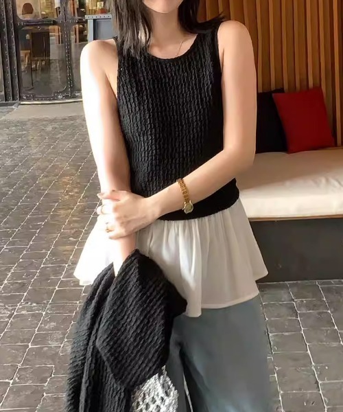 COCOMOMO(ココモモ)の「大人可愛い欲張りペプラムアンサンブル カーディガン ペプラムタンクトップ セット アンサンブル ノースリーブ ペプラム セットアップ ぽこぽこ 長袖 春服 夏服 秋服(アンサンブル・レディース・ブラック/ホワイト・FREE)」の7枚目の写真