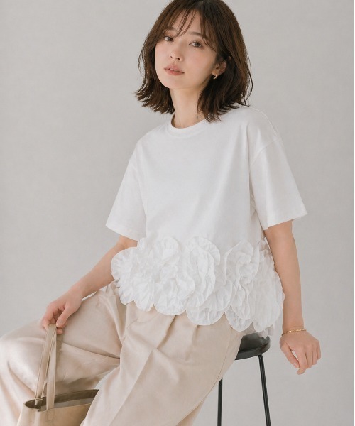 Lateru（ラテル）の「ヘムラインフリル T シャツ（Tシャツ/カットソー・レディース・ホワイト/ブルー/ブラック・FREE）」の6枚目の写真