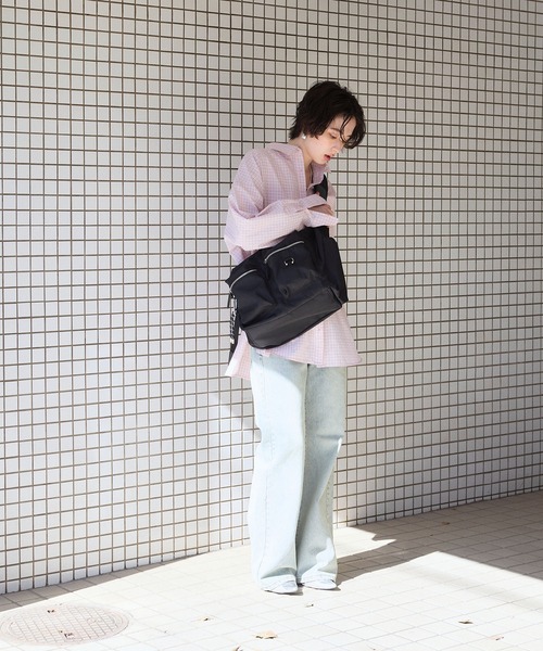 ELLEgirl(エルガール)の「ピアス付アウトポケットボディBAG(ボディバッグ/ウエストポーチ・レディース・グレー/ブラック・FREE)」の11枚目の写真