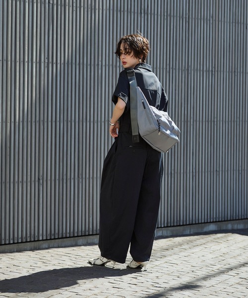 ELLEgirl(エルガール)の「ピアス付アウトポケットボディBAG(ボディバッグ/ウエストポーチ・レディース・グレー/ブラック・FREE)」の20枚目の写真