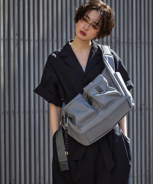 ELLEgirl(エルガール)の「ピアス付アウトポケットボディBAG(ボディバッグ/ウエストポーチ・レディース・グレー/ブラック・FREE)」の14枚目の写真