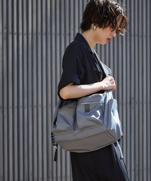 ELLEgirl(エルガール)の「ピアス付アウトポケットボディBAG(ボディバッグ/ウエストポーチ・レディース・グレー/ブラック・FREE)」の17枚目の写真