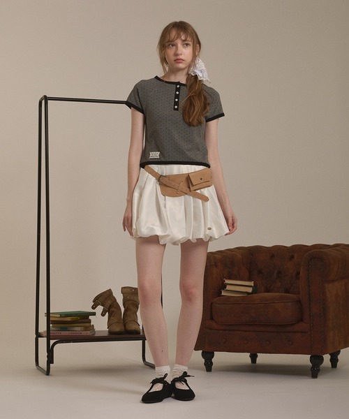 hazyl(ヘイジル)の「assort henry design button T-shirt / アソートヘンリーデザインボタンTシャツ(Tシャツ/カットソー・レディース・ブルー系その他/グレー系その他・フリー)」の9枚目の写真