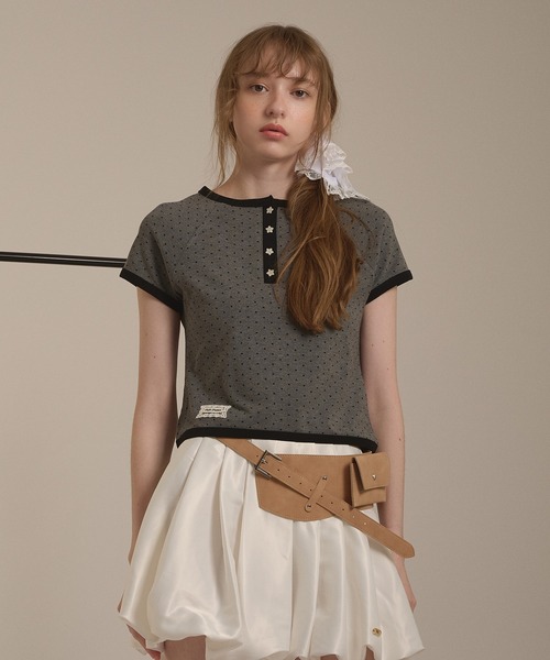 hazyl(ヘイジル)の「assort henry design button T-shirt / アソートヘンリーデザインボタンTシャツ(Tシャツ/カットソー・レディース・ブルー系その他/グレー系その他・フリー)」の3枚目の写真