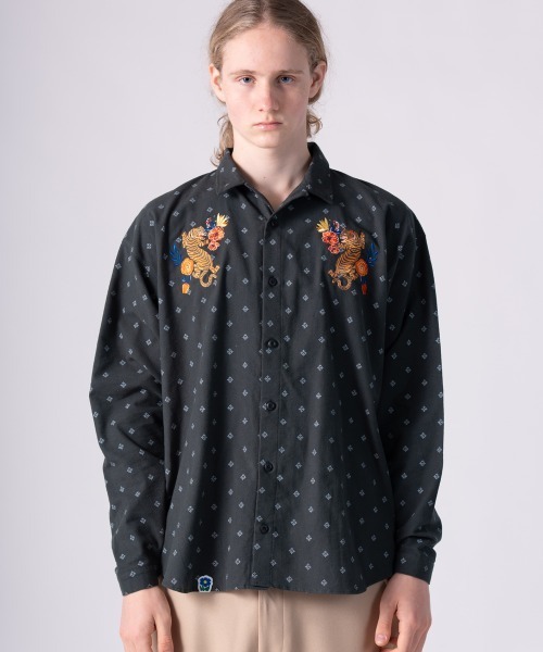 rehacer(レアセル)の「rehacer : Souvenir Dot Flower Shirts / スーベニア ドットフラワー シャツ(シャツ/ブラウス・メンズ・ブラウン/ブラック・X-LARGE/LARGE/MEDIUM/SMALL)」の1枚目の写真