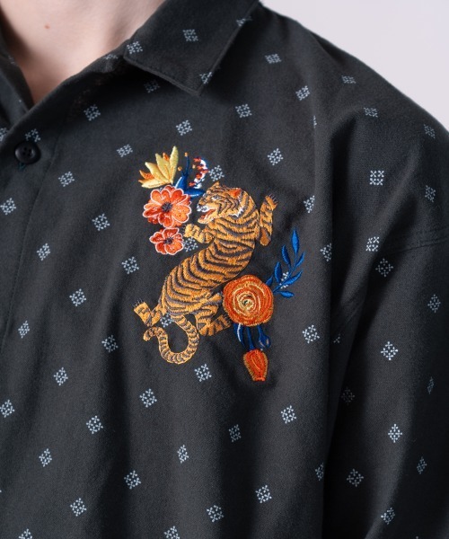 rehacer(レアセル)の「rehacer : Souvenir Dot Flower Shirts / スーベニア ドットフラワー シャツ(シャツ/ブラウス・メンズ・ブラウン/ブラック・X-LARGE/LARGE/MEDIUM/SMALL)」の11枚目の写真