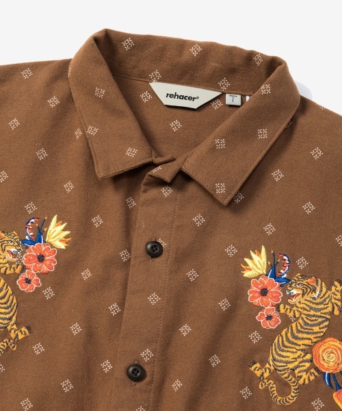 rehacer(レアセル)の「rehacer : Souvenir Dot Flower Shirts / スーベニア ドットフラワー シャツ(シャツ/ブラウス・メンズ・ブラウン/ブラック・X-LARGE/LARGE/MEDIUM/SMALL)」の3枚目の写真