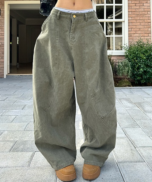 Ressaca(レサーカ)の「ワイドカーブパンツ(カーゴパンツ・レディース・ベージュ/チャコール/カーキ・M/S)」の1枚目の写真