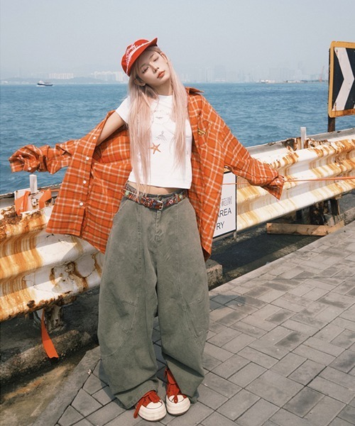 Ressaca(レサーカ)の「ワイドカーブパンツ(カーゴパンツ・レディース・ベージュ/チャコール/カーキ・M/S)」の14枚目の写真