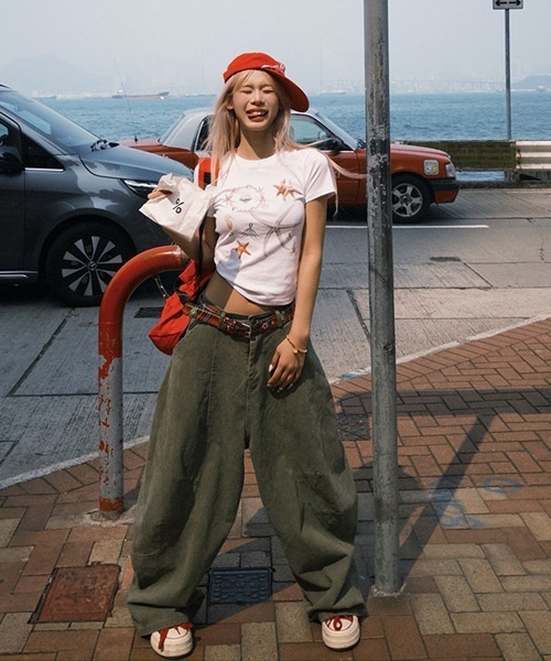 Ressaca(レサーカ)の「ワイドカーブパンツ(カーゴパンツ・レディース・ベージュ/チャコール/カーキ・M/S)」の18枚目の写真