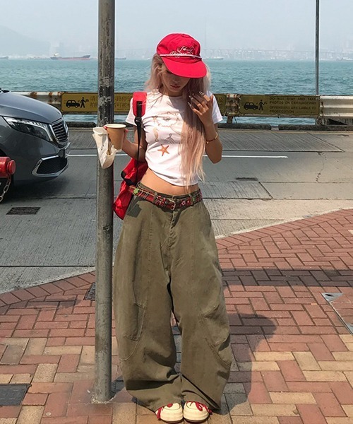 Ressaca(レサーカ)の「ワイドカーブパンツ(カーゴパンツ・レディース・ベージュ/チャコール/カーキ・M/S)」の21枚目の写真