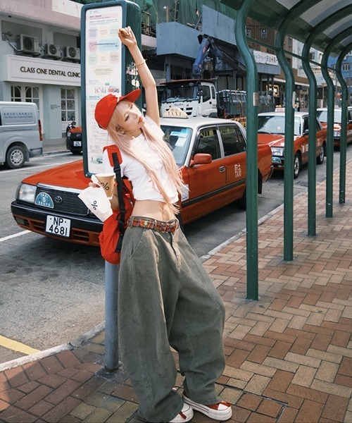Ressaca(レサーカ)の「ワイドカーブパンツ(カーゴパンツ・レディース・ベージュ/チャコール/カーキ・M/S)」の22枚目の写真