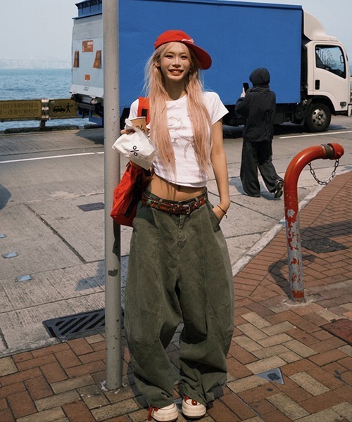 Ressaca(レサーカ)の「ワイドカーブパンツ(カーゴパンツ・レディース・ベージュ/チャコール/カーキ・M/S)」の15枚目の写真