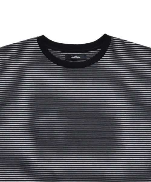 MINEDENIM(マインデニム)の「MINEDENIM (マインデニム)Micro Border Loose Crewneck T-SH(Tシャツ/カットソー・メンズ・ブラック/ホワイト・L/M)」の4枚目の写真