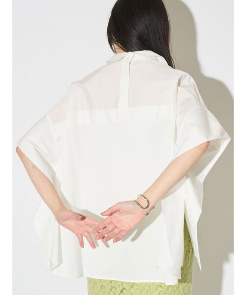 ELENDEEK(エレンディーク)の「オーバーテントブラウス(シャツ/ブラウス・レディース・グレー/ライトブルー/オフホワイト・FREE)」の6枚目の写真