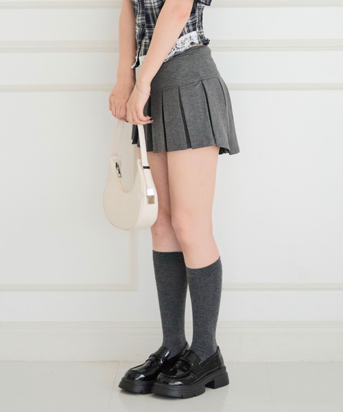 ALLuRing ChaRm(アリュリングチャーム)の「Pleated Sweat Mini Skirt Pants / プリーツスウェットミニスカートパンツ(スカート・レディース・ダークグレー/グレー/ホワイト・M/S)」の11枚目の写真