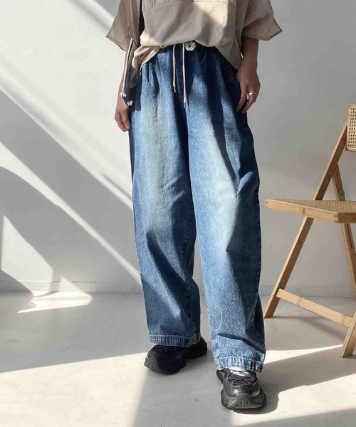 AS KNOW AS plus(アズノゥアズプラス)の「〇イージーワイド カーブデニムパンツ(デニムパンツ・レディース・サックスブルー/ブルー系/ブラック系・FREE)」の3枚目の写真