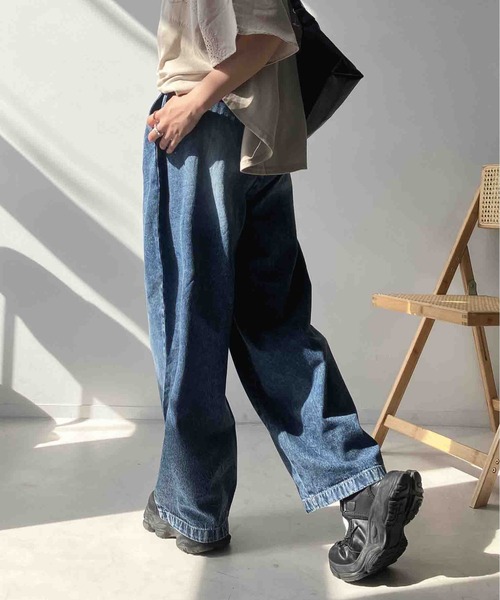 AS KNOW AS plus(アズノゥアズプラス)の「〇イージーワイド カーブデニムパンツ(デニムパンツ・レディース・サックスブルー/ブルー系/ブラック系・FREE)」の7枚目の写真