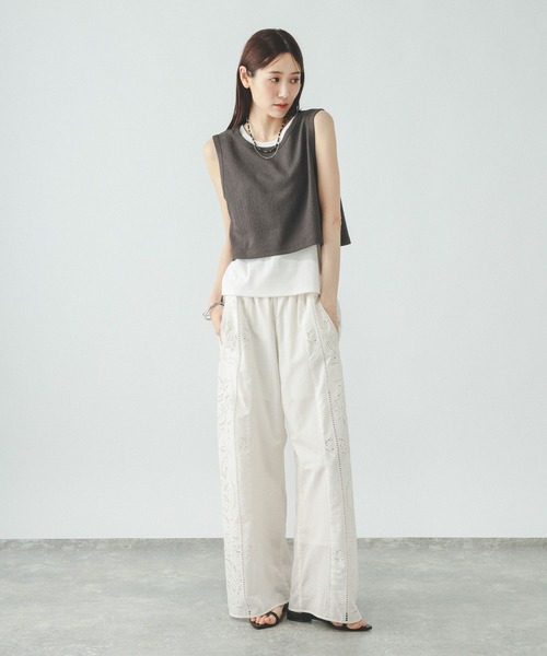 GLOBAL WORK(グローバルワーク)の「ジャガードストライプノースリーブ*タンク/797224(Tシャツ/カットソー・レディース・スミクロ/ホワイト系その他・MEDIUM/LARGE)」の19枚目の写真