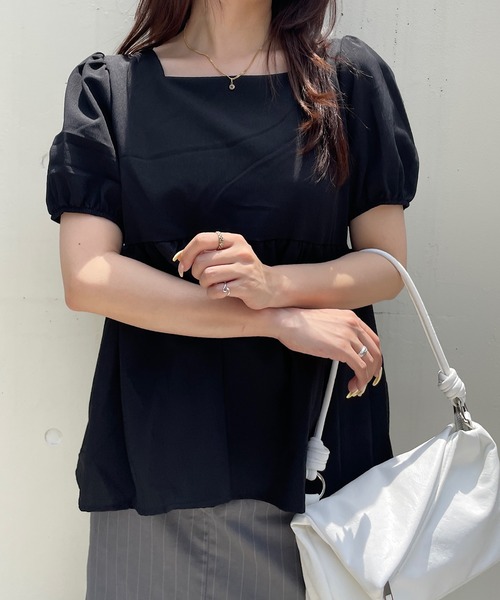 ROGER AND RAW(ロジャーアンドロウ)の「楊柳パフスリーブスクエアネックチュニック(シャツ/ブラウス・レディース・ホワイト/ブラック・FREE)」の9枚目の写真