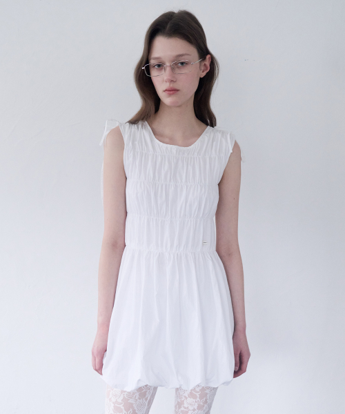 ROLAROLA(ロラロラ)の「BALLOON MINI ONE PIECE WHITE(ワンピース・レディース・ホワイト・MEDIUM/SMALL)」の2枚目の写真