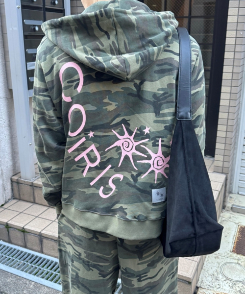 COIRIS(コイリス)の「グラインセットアップカモツーウェイフードジップアップ男女共用(パーカー・レディース・カーキ・FREE)」の8枚目の写真