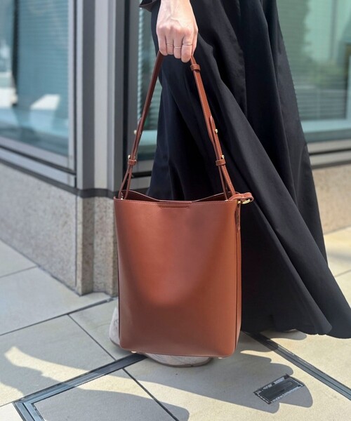 NOLLEY’S Sophi（ノーリーズソフィ）の「【SINBONO/シンボノ】別注2WAYショルダーバッグ（ショルダーバッグ・レディース・ブラック/ブラウン・FREE）」の2枚目の写真
