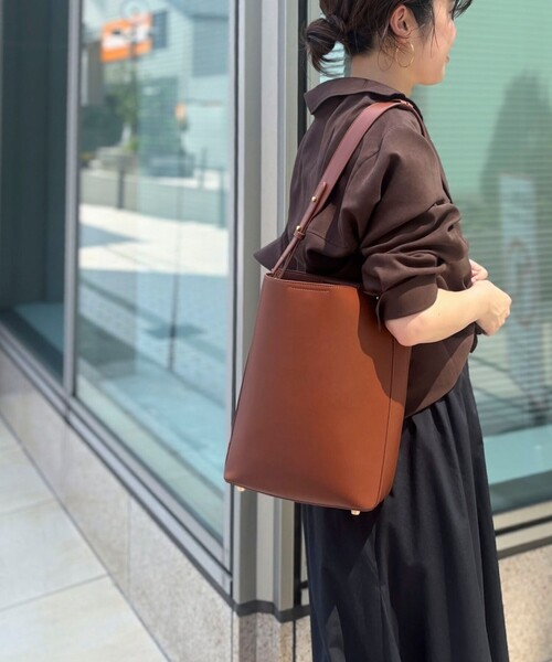 NOLLEY’S Sophi（ノーリーズソフィ）の「【SINBONO/シンボノ】別注2WAYショルダーバッグ（ショルダーバッグ・レディース・ブラック/ブラウン・FREE）」の3枚目の写真