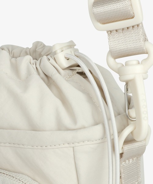 THE NORTH FACE(ザノースフェイス)の「【韓国限定・日本未入荷】THE NORTH FACE LINDEN BOTTLE CROSS BAG / ノースフェイス リンデン ボトル クロスバッグ / 巾着デザイン(ショルダーバッグ・メンズ・クリーム/ブラック/チャコールグレー・FREE)」の5枚目の写真