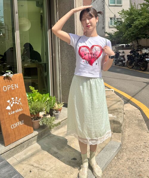 REBRENNER(リブレンナー)の「DTF ピンクハート クールコットン ウィメンズ クロップ 半袖Tシャツ ホワイト(Tシャツ/カットソー・レディース・ホワイト・SMALL/MEDIUM/LARGE)」の8枚目の写真