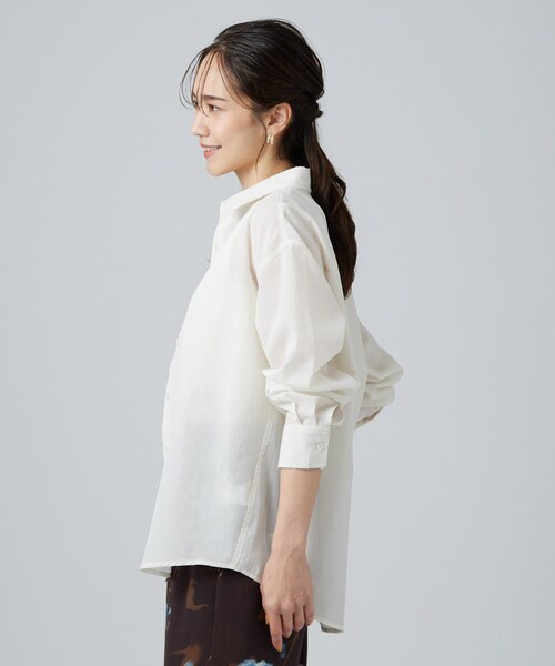 SHOO・LA・RUE（シューラルー）の「【通気性〇/S-LL/洗濯機可】大人のきちんとベーシックシャツ（シャツ/ブラウス・レディース・ブラウン系その他/オレンジ/アイボリー・01/04/03/02）」の5枚目の写真