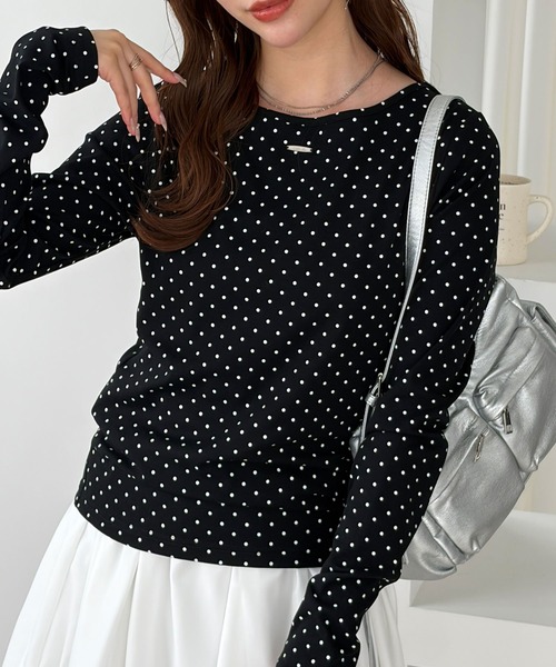 muet.(ミュエ)の「メタルプレート付アソートコンパクトトップス(Tシャツ/カットソー・レディース・グレー系その他/アイボリー/ブラック系その他・MEDIUM/LARGE)」の1枚目の写真