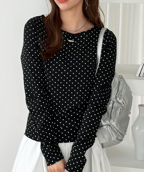 muet.(ミュエ)の「メタルプレート付アソートコンパクトトップス(Tシャツ/カットソー・レディース・グレー系その他/アイボリー/ブラック系その他・MEDIUM/LARGE)」の9枚目の写真