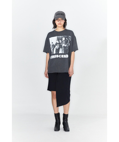 DEINET(ダイニット)の「CRESCENDO GRAPHICS T-SHIRT IN CHARCOAL(Tシャツ/カットソー・レディース・その他・FREE)」の5枚目の写真